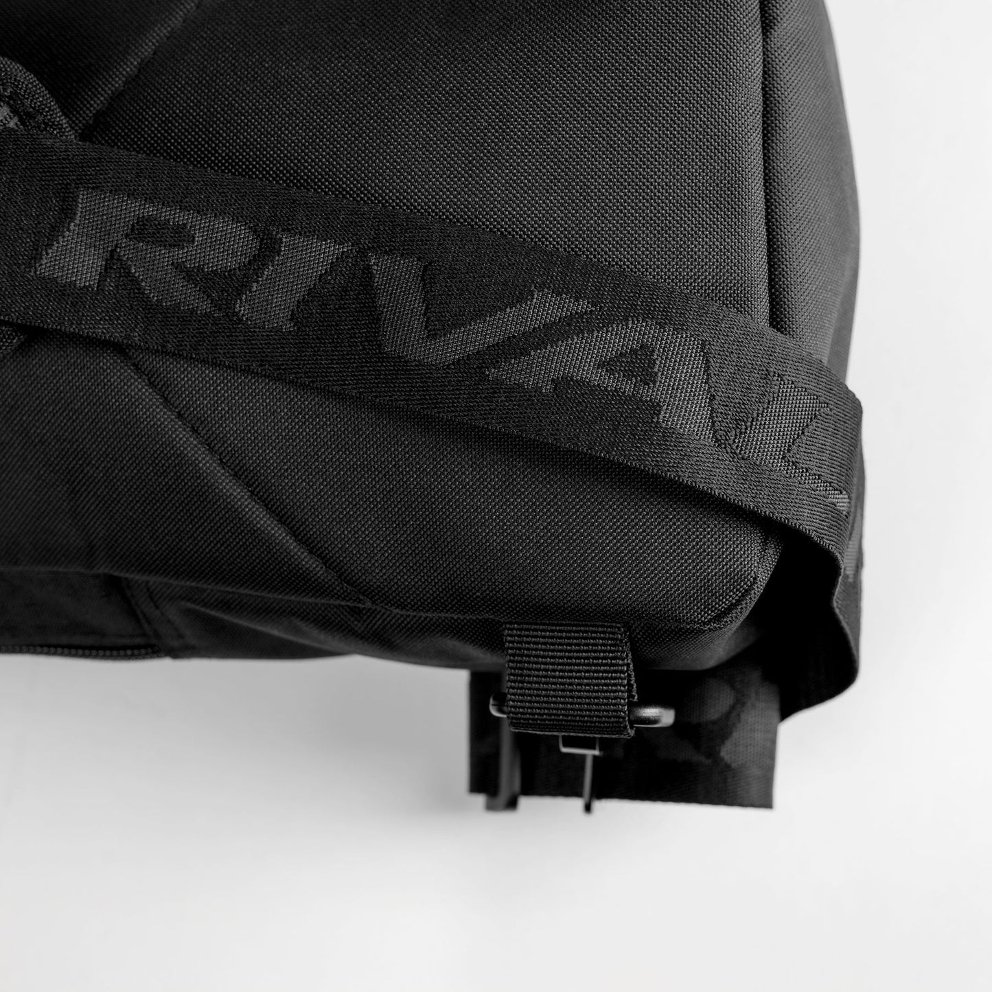 RIVAL - Shoulder Bag With Water Bottle Compartment