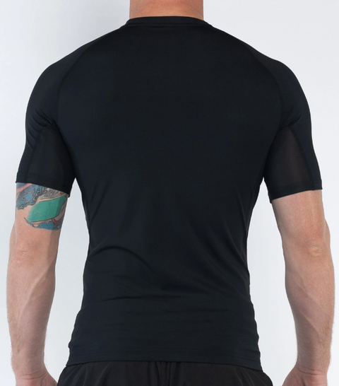 ENGAGE - Essential Series Short Sleeve Rash Guard